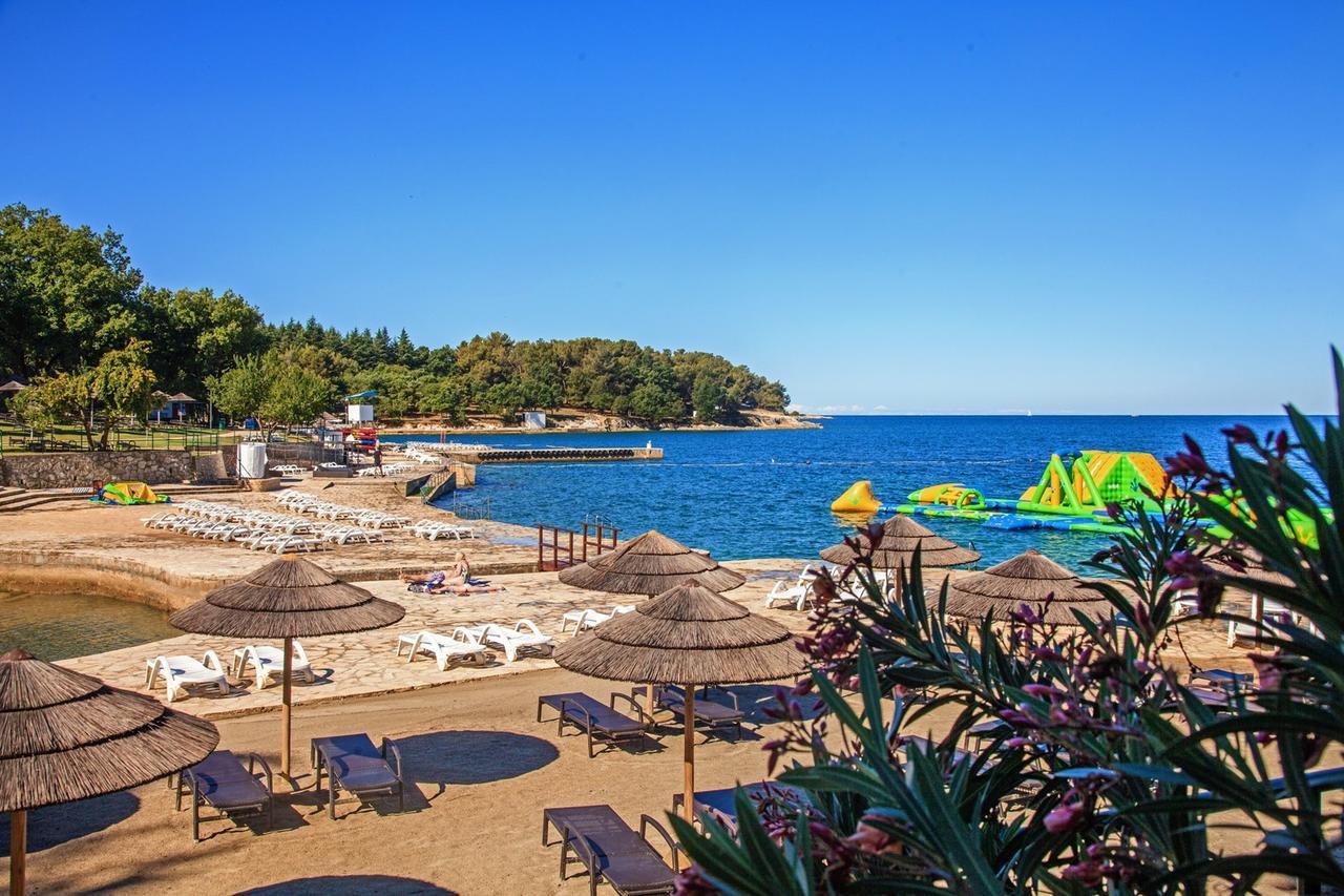 App. Fiorela Hotel Porec Exterior photo