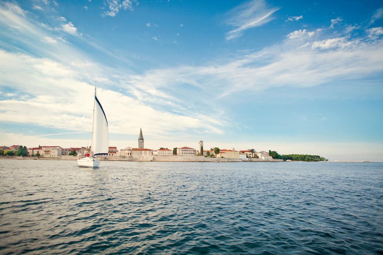 App. Fiorela Hotel Porec Exterior photo